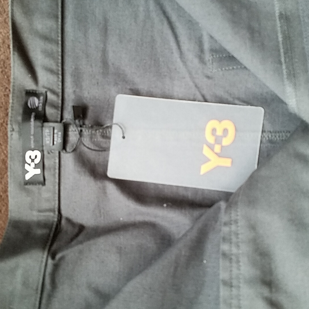 Y-3 Drop Crotch Shorts - Picture 4 of 7